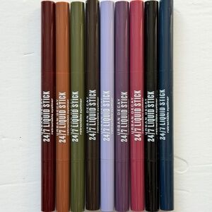 24/7 Liquid Stick Retractable Waterproof Eyeliner + Brush